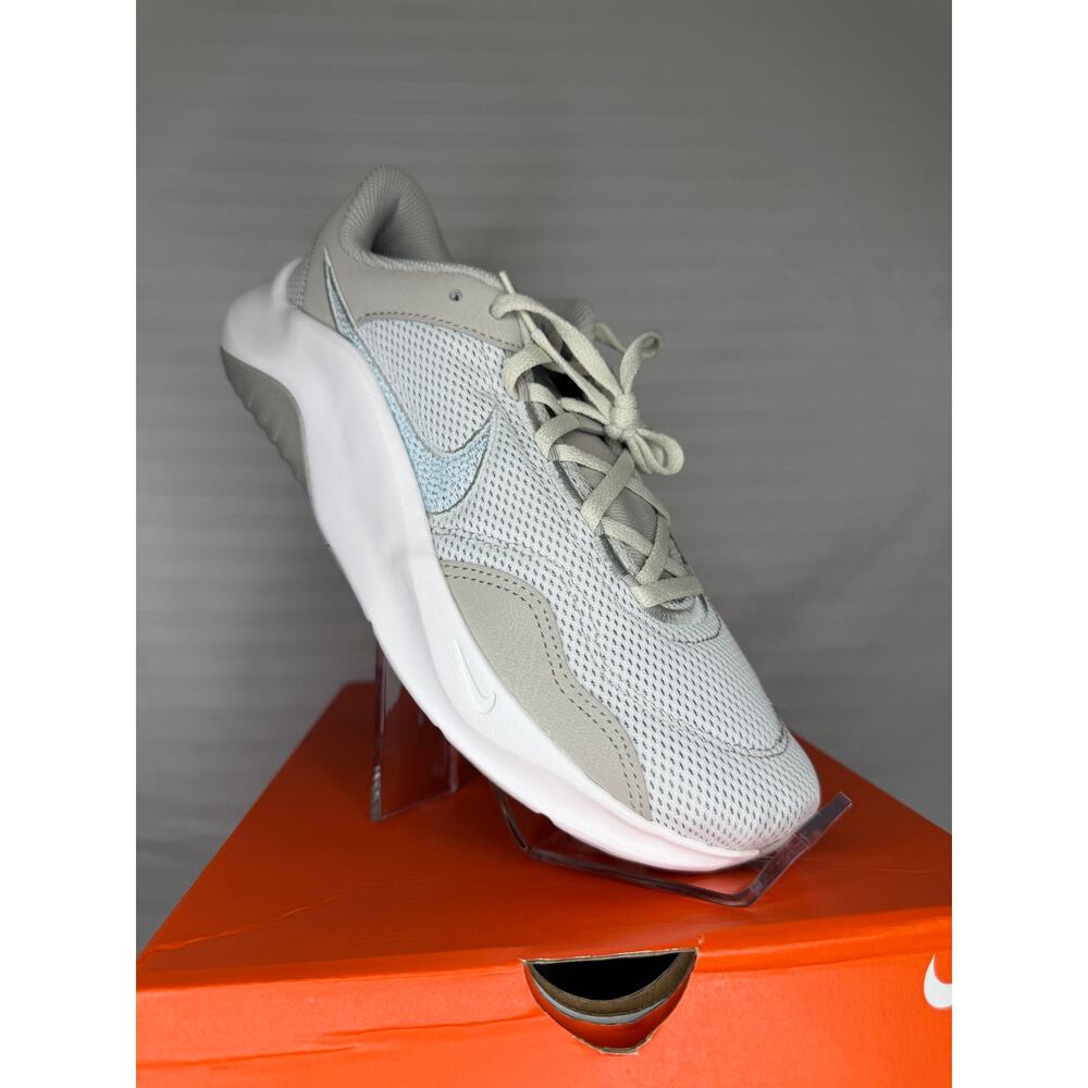 Nike Legend Essential 3 NN Women’s Running Training Shoes Size 10 NWT DM1119-008 - Picture 2 of 15